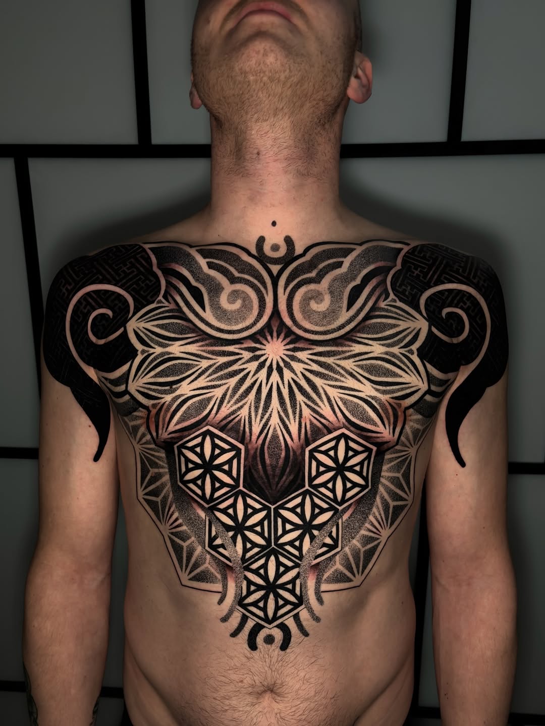 Sner — ornamental blackwork