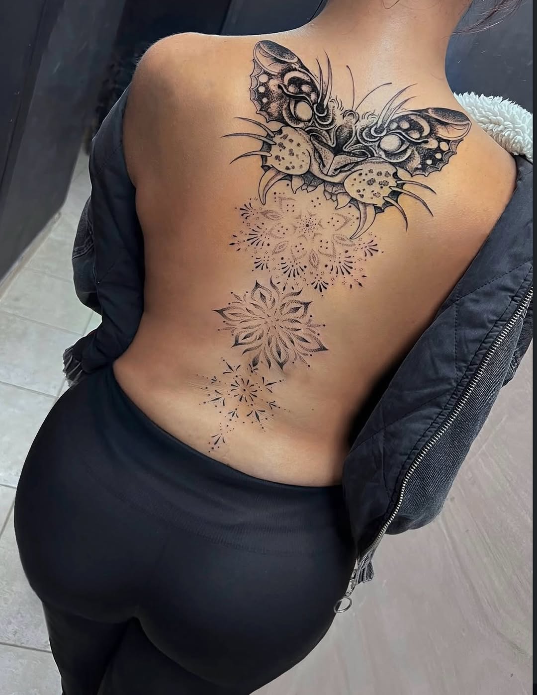 emanscorfna geometric tattoo artist